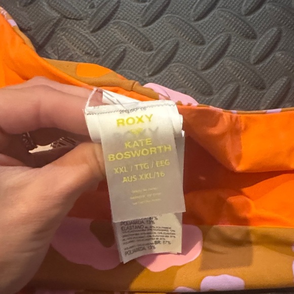 Roxy • NWT $75 reversible Floral Bikini Bottoms RW1 - Picture 2 of 5